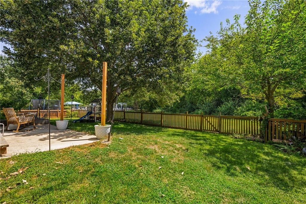 Photo 27 of 35 - 15149 W 157th Terrace