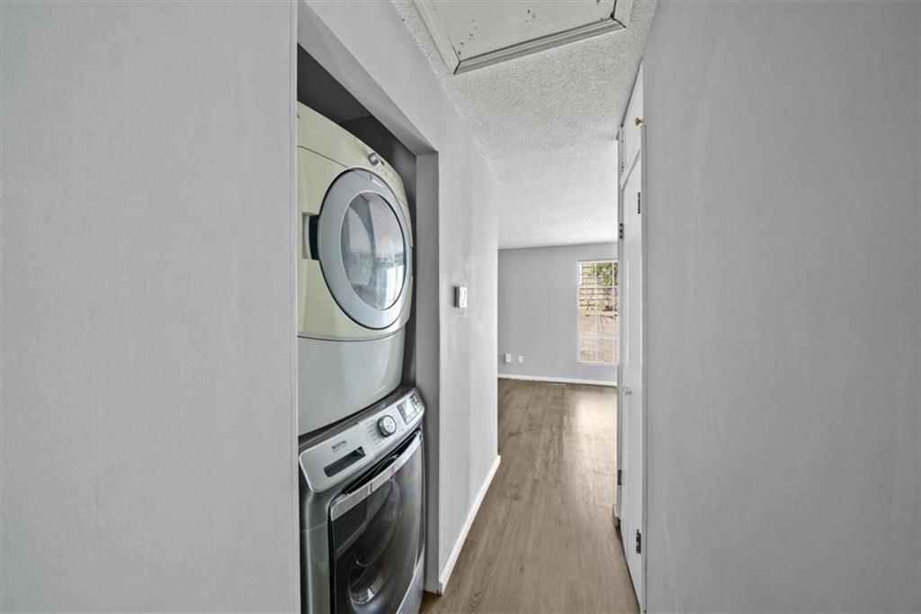 Photo 15 of 29 - 4913 Alma Avenue