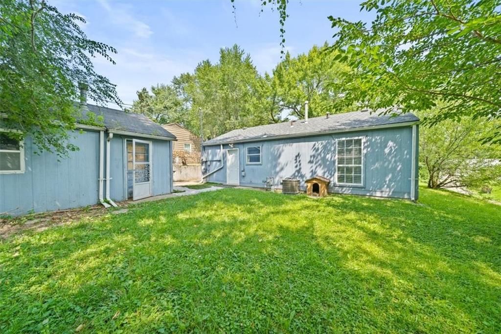 Photo 27 of 29 - 4913 Alma Avenue