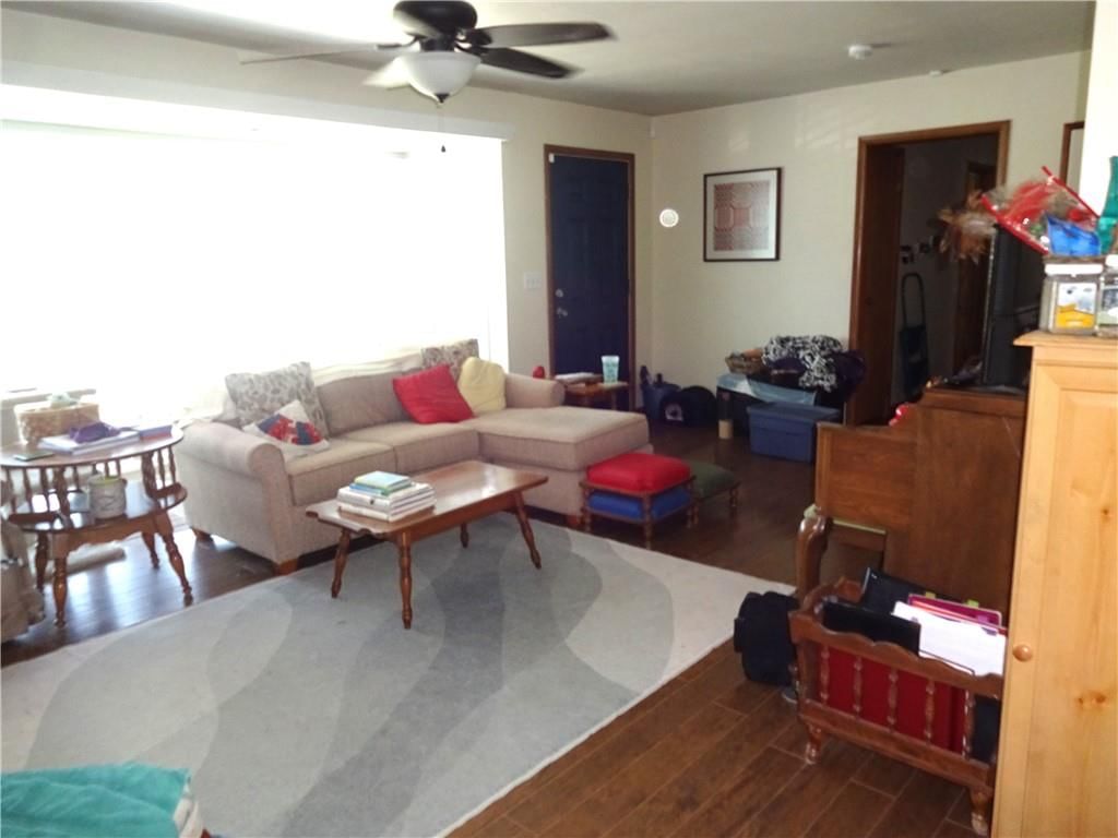 619 W Oak Street — photo 8