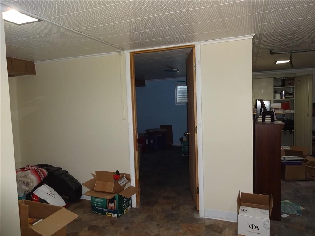619 W Oak Street — photo 26