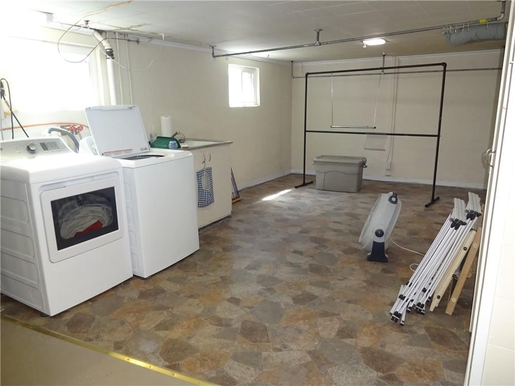 619 W Oak Street — photo 31
