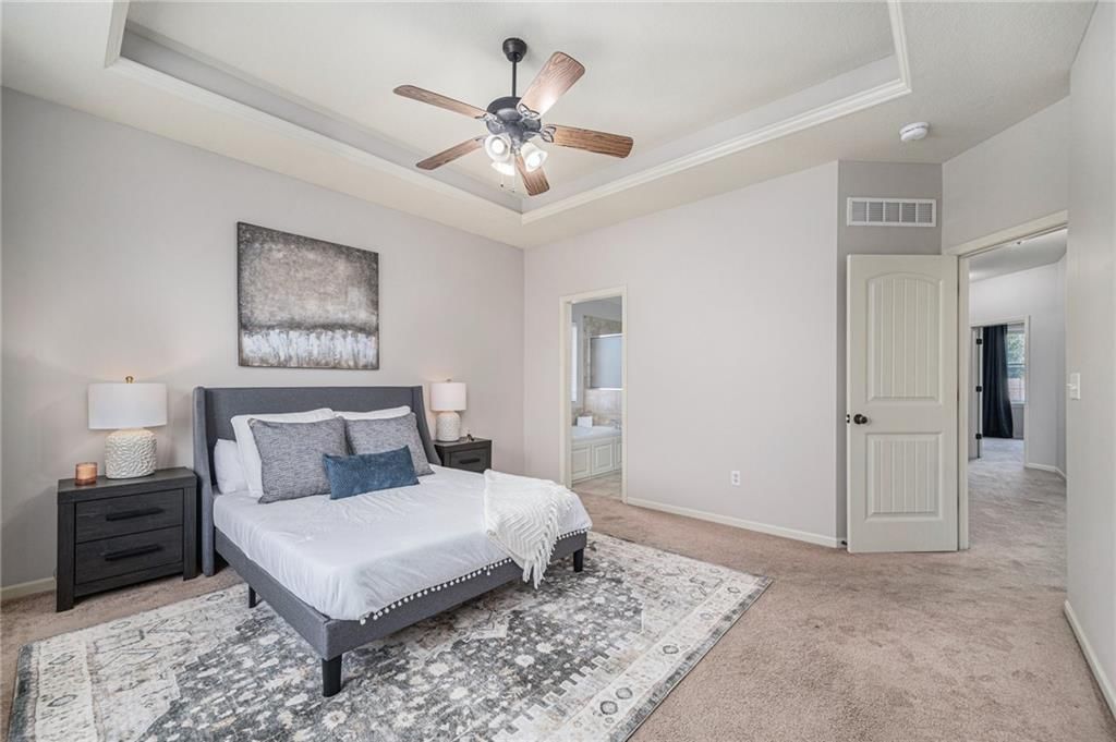 Photo 6 of 27 - 2304 W Piatt Lane