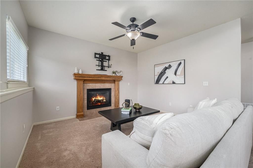 Photo 15 of 27 - 2304 W Piatt Lane