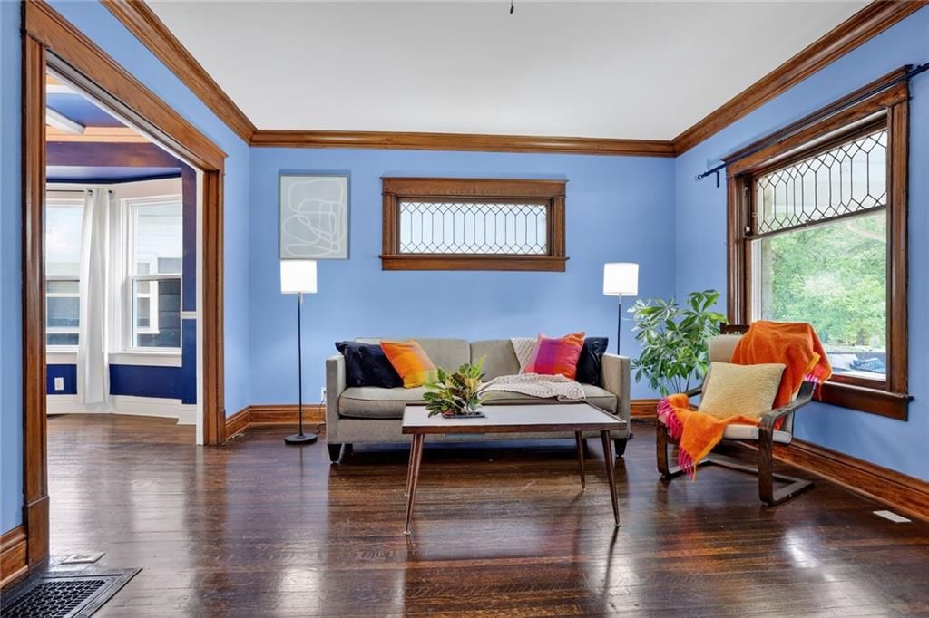Photo 5 of 26 - 4217 Campbell Street