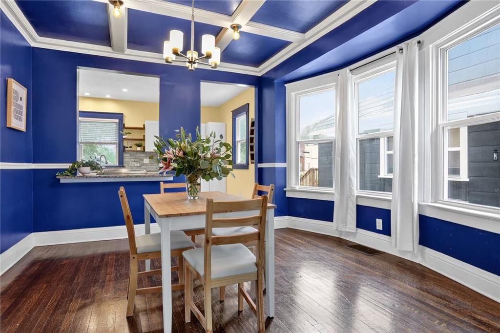 Photo 6 of 26 - 4217 Campbell Street