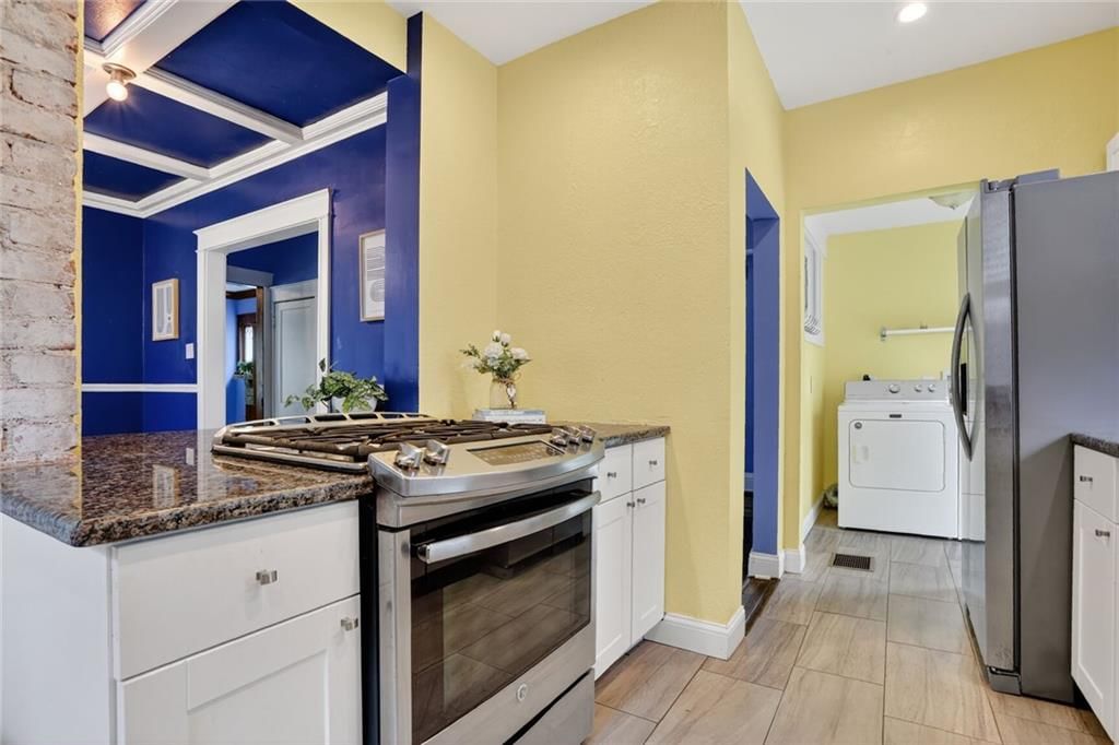 Photo 9 of 26 - 4217 Campbell Street