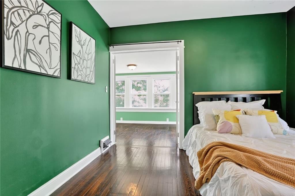 Photo 18 of 26 - 4217 Campbell Street