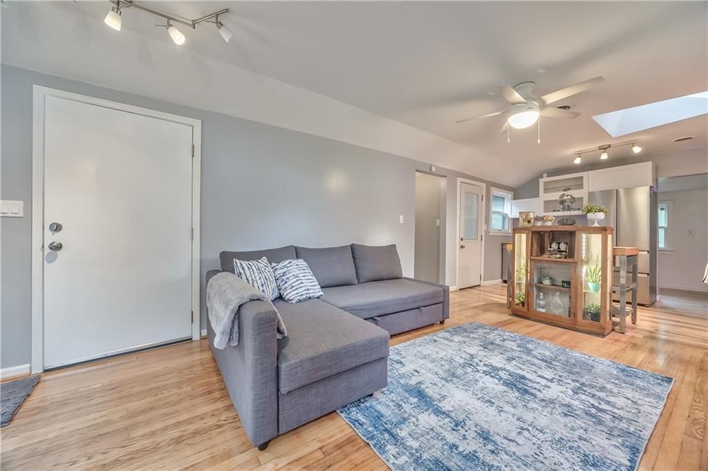 Photo 6 of 20 - 8310 Jarboe Street