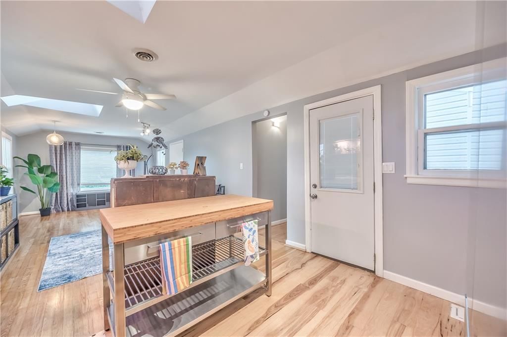 Photo 9 of 20 - 8310 Jarboe Street