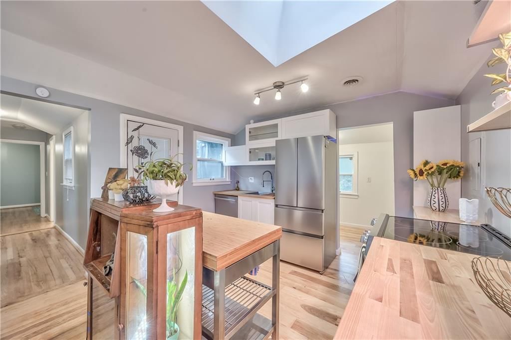 Photo 10 of 20 - 8310 Jarboe Street