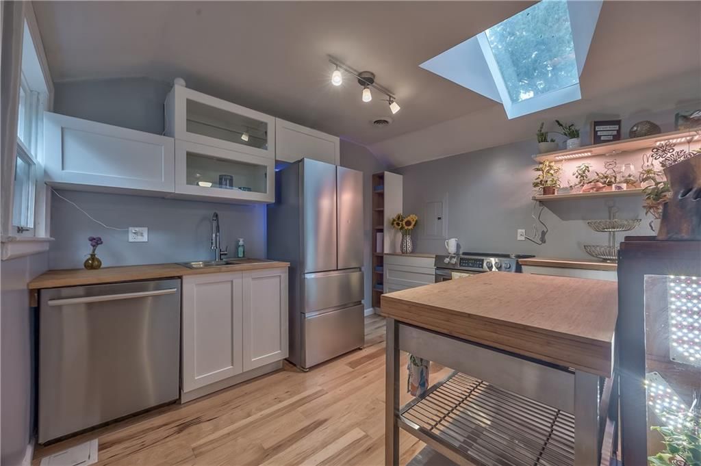 Photo 11 of 20 - 8310 Jarboe Street