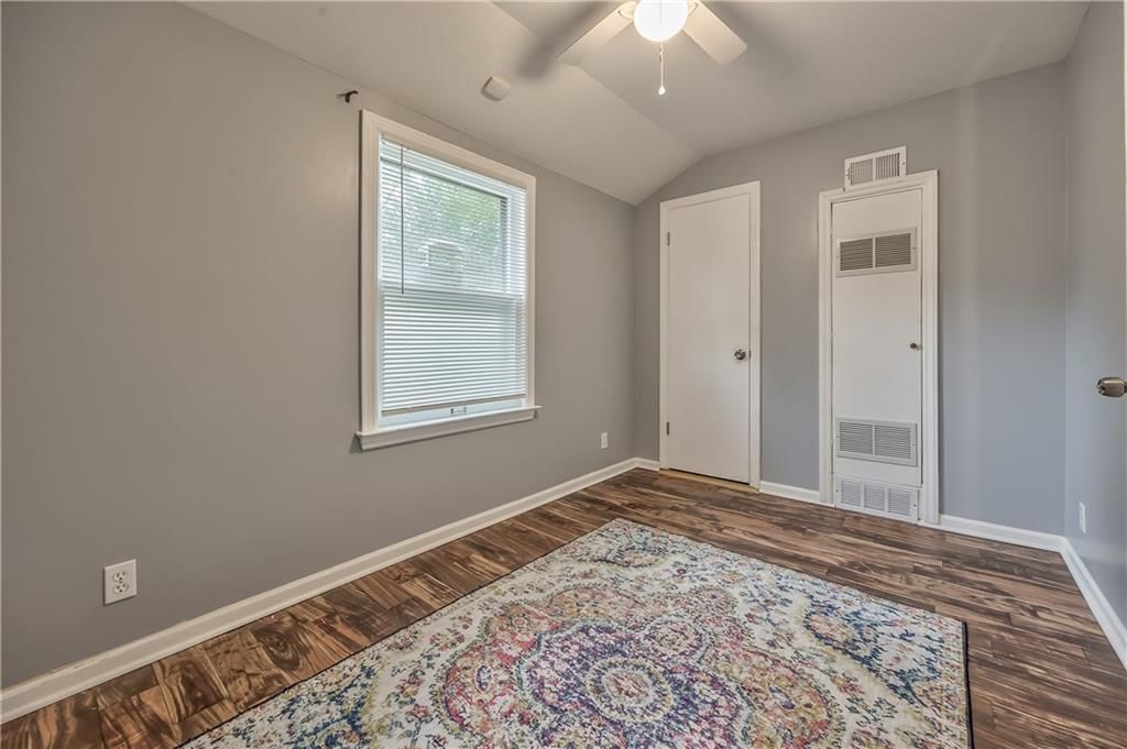 Photo 14 of 20 - 8310 Jarboe Street