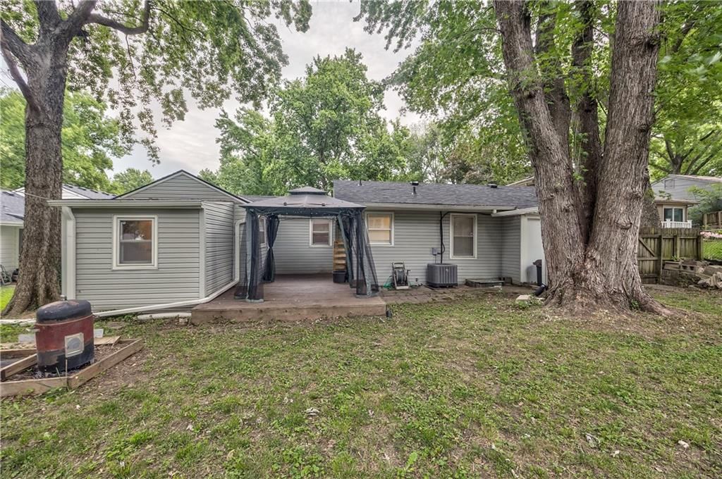 Photo 19 of 20 - 8310 Jarboe Street
