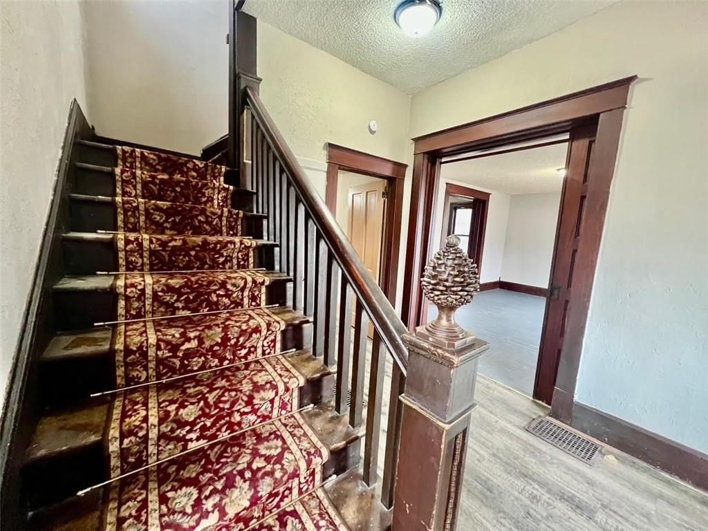 308 E Colorado Avenue — photo 2