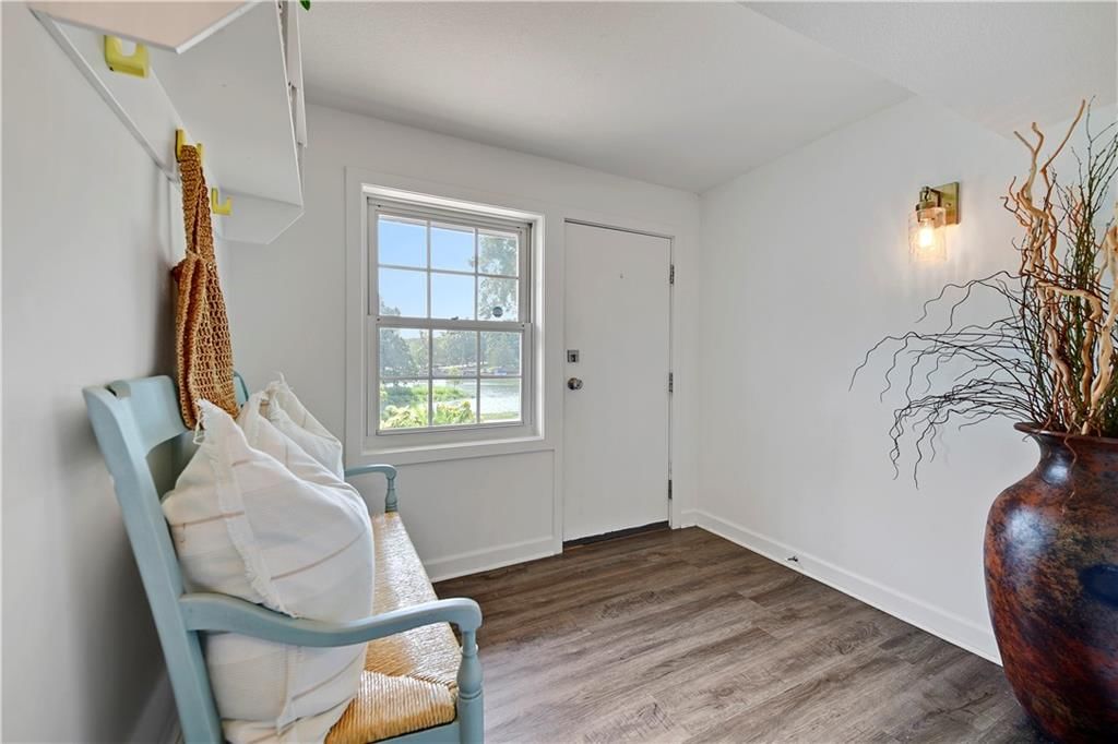 444 Lakeshore West Street — photo 26