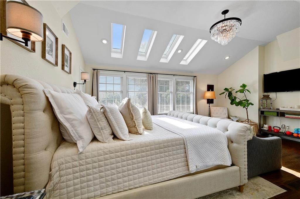 444 Lakeshore West Street — photo 30