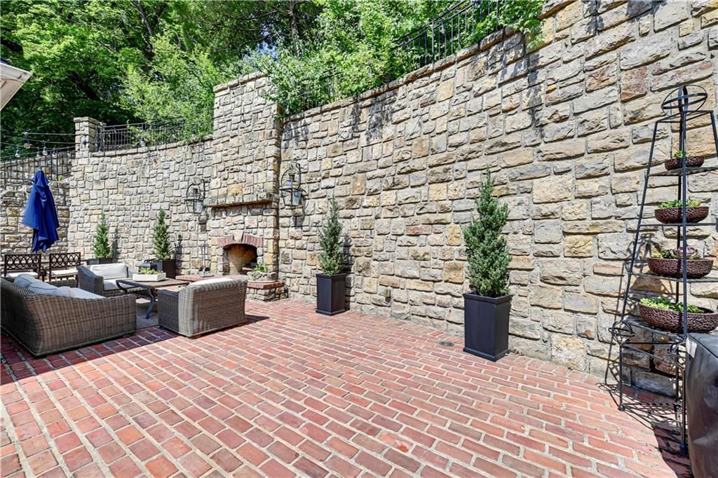 444 Lakeshore West Street — photo 33