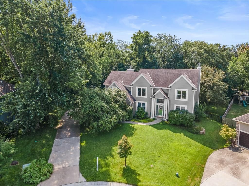 Photo 2 of 41 - 809 SW Springwater Lane