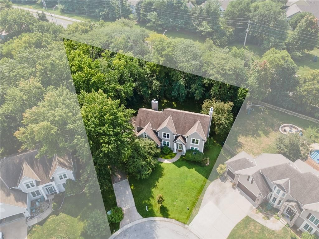 Photo 3 of 41 - 809 SW Springwater Lane