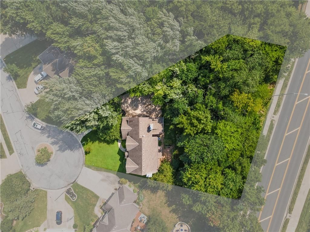 Photo 4 of 41 - 809 SW Springwater Lane