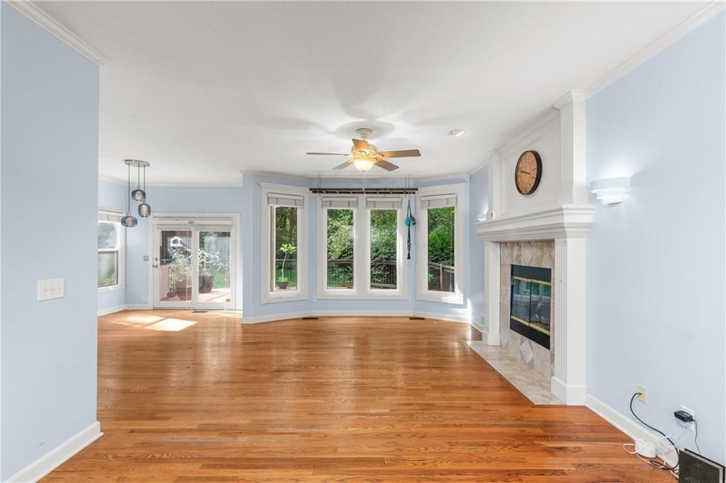 Photo 8 of 41 - 809 SW Springwater Lane