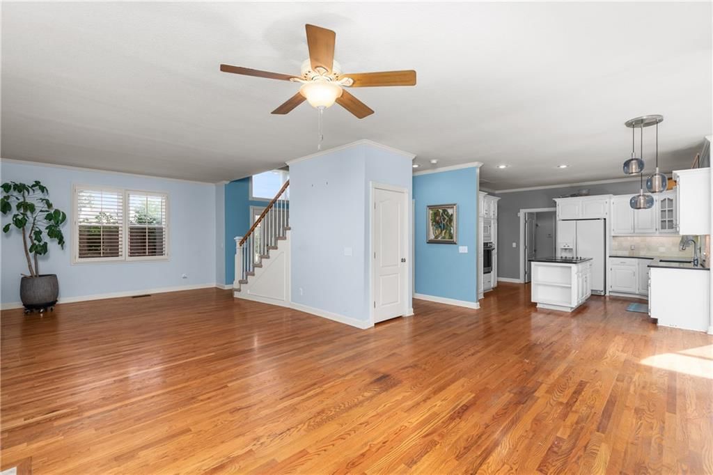 Photo 10 of 41 - 809 SW Springwater Lane