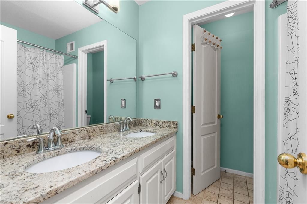 Photo 25 of 41 - 809 SW Springwater Lane