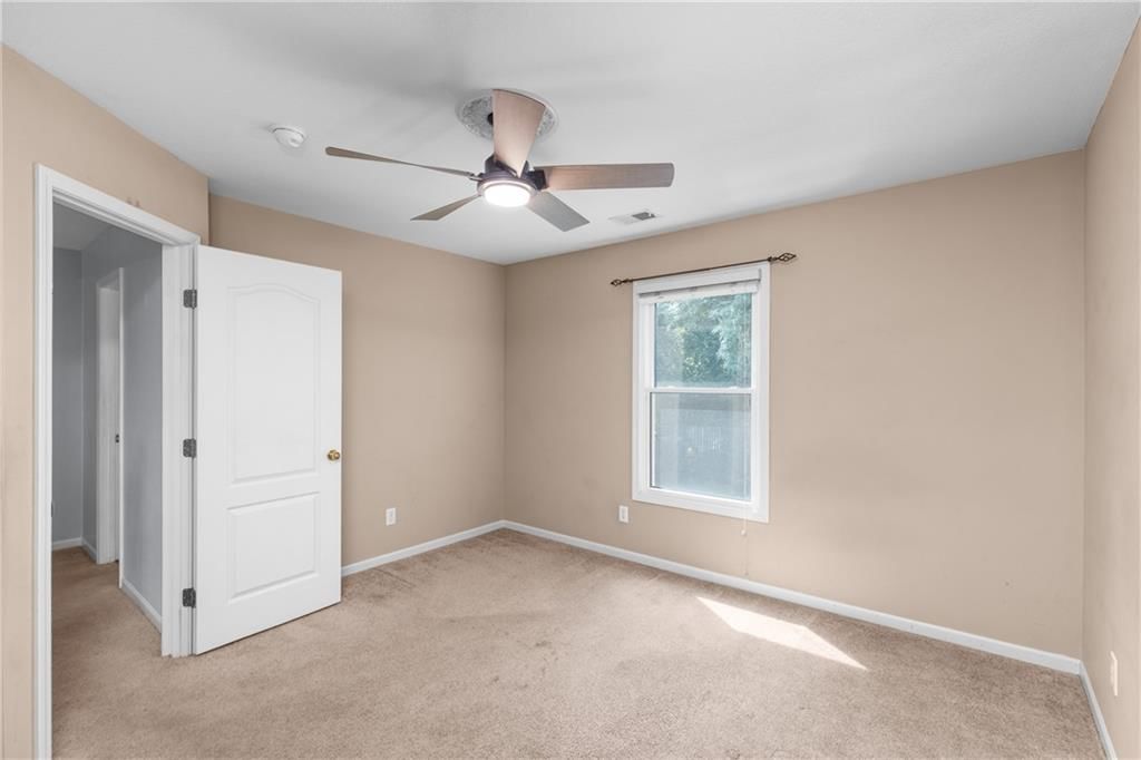 Photo 26 of 41 - 809 SW Springwater Lane