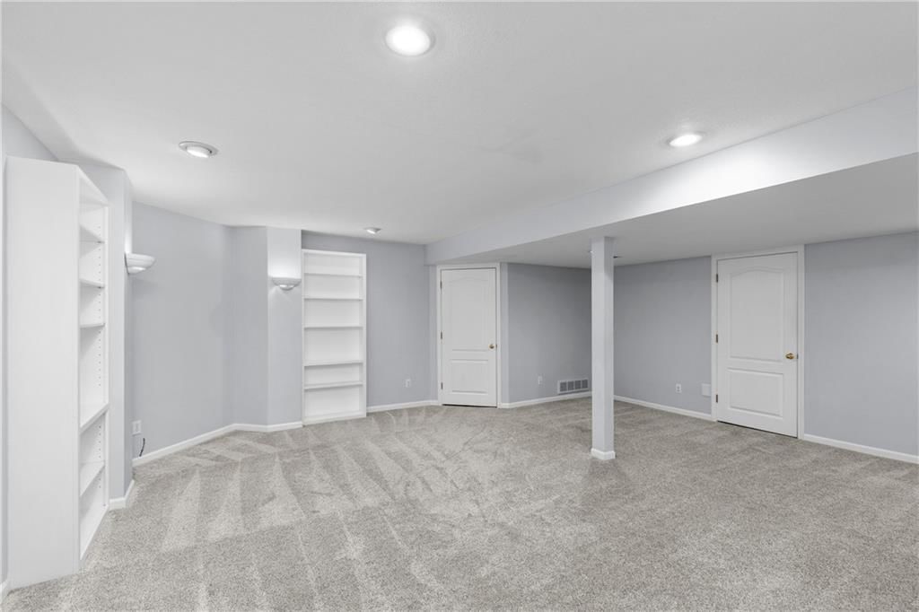 Photo 29 of 41 - 809 SW Springwater Lane