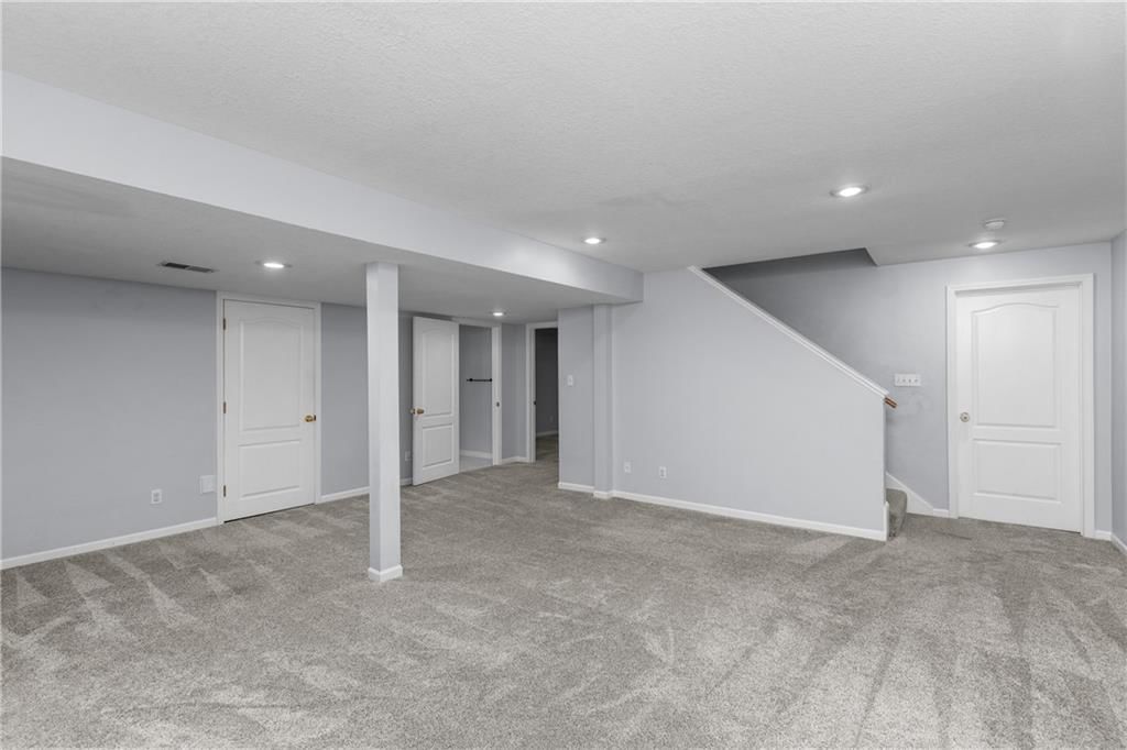 Photo 30 of 41 - 809 SW Springwater Lane