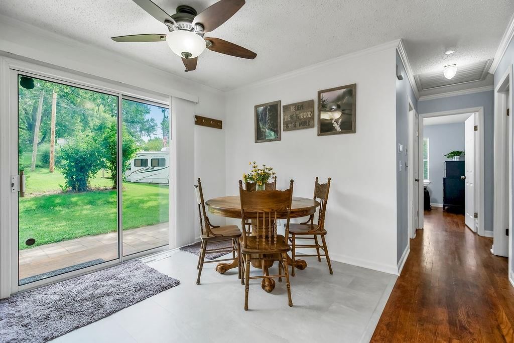 Photo 7 of 23 - 7709 NE 53rd Street