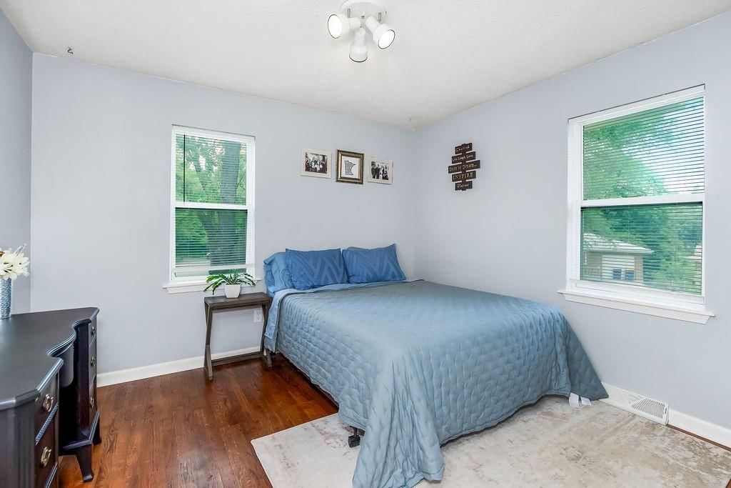 Photo 14 of 23 - 7709 NE 53rd Street