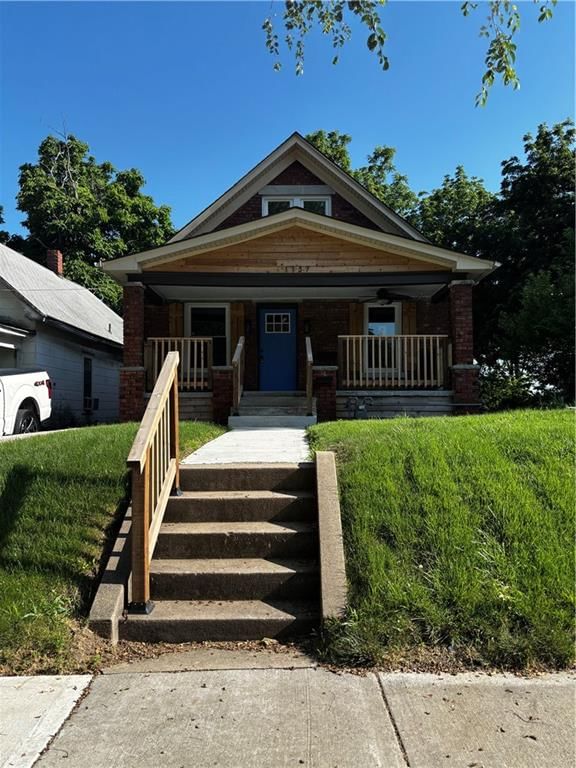 1137 Greeley Avenue — photo 3