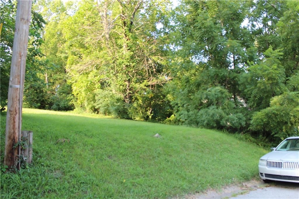 210-214 Springdale Avenue — photo 3