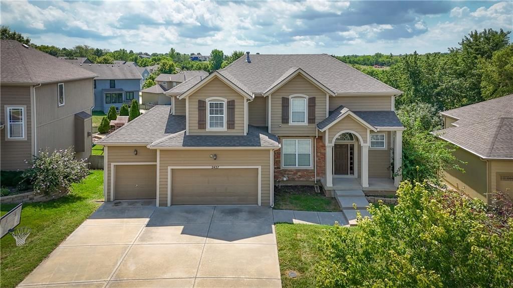 2427 W Fredrickson Drive — photo 2