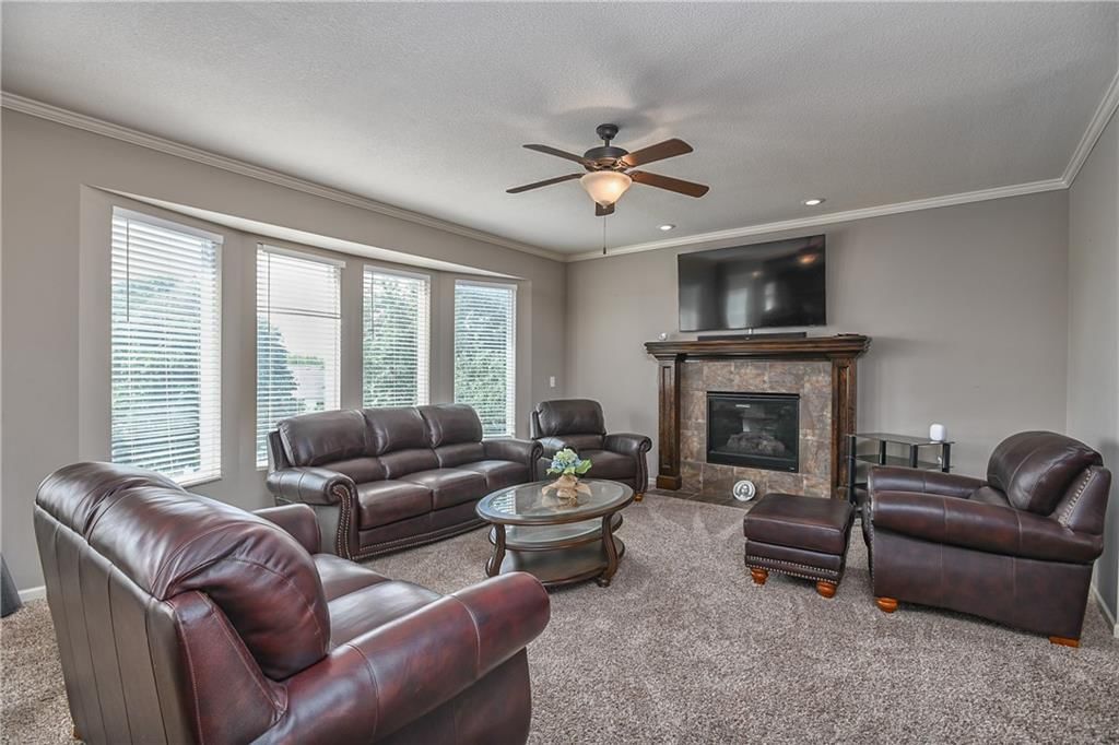 2427 W Fredrickson Drive — photo 6