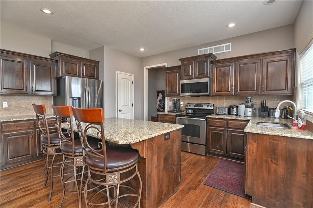 2427 W Fredrickson Drive — photo 11