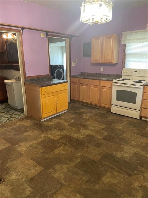 202 W Poplar Street — photo 3