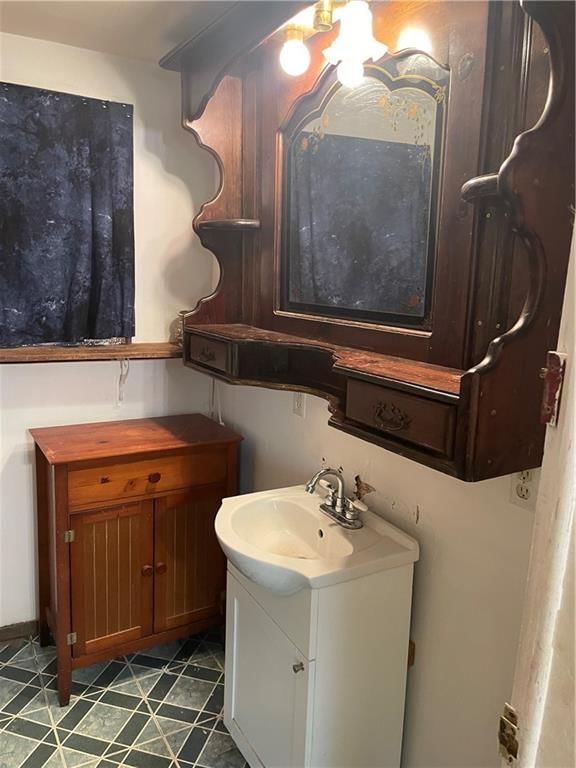 202 W Poplar Street — photo 6