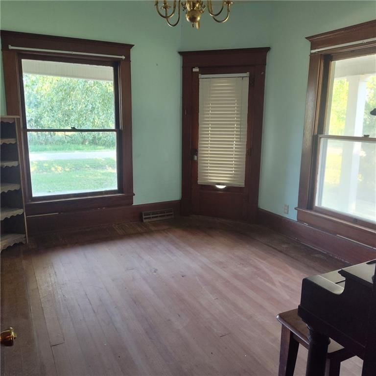202 W Poplar Street — photo 12