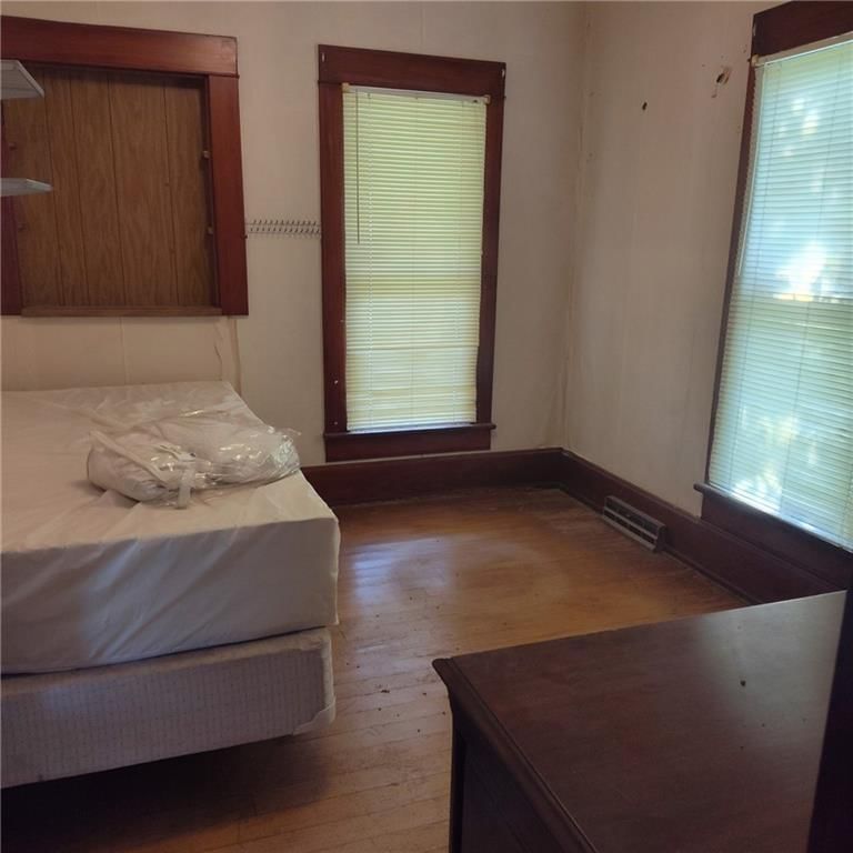 202 W Poplar Street — photo 13