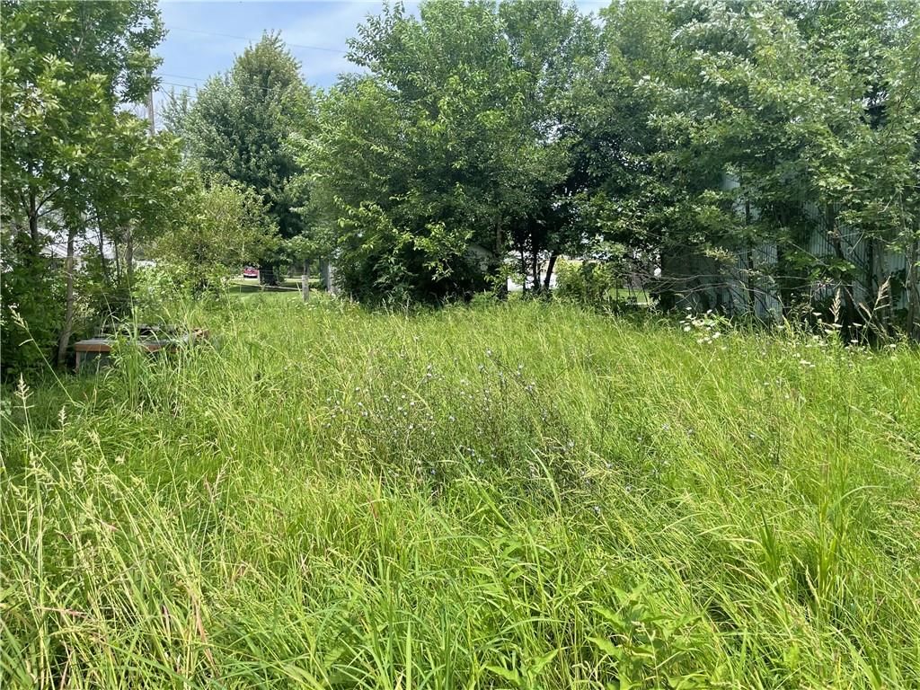 202 W Poplar Street — photo 25