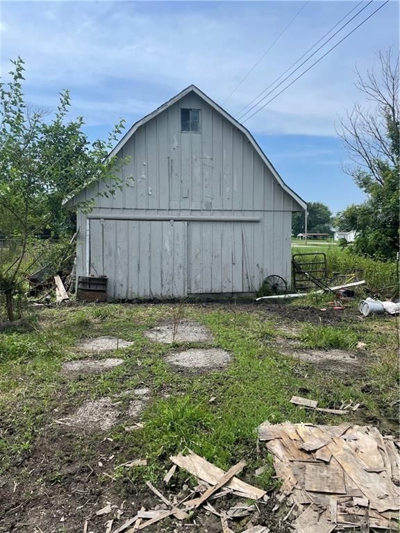 202 W Poplar Street — photo 31