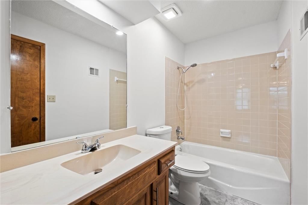 11924 Grandview Street — photo 27