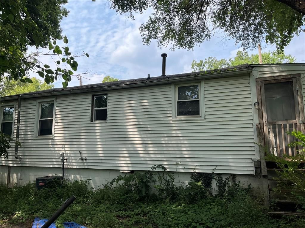 Photo 10 of 11 - 905 W Linden Avenue