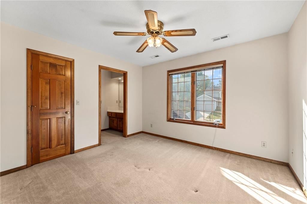 1606 NE 100th Court — photo 33