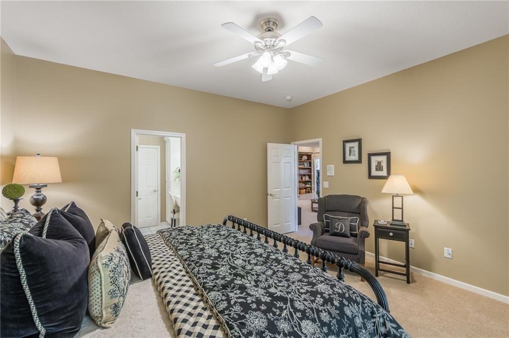 8211 NW High Point Drive — photo 36