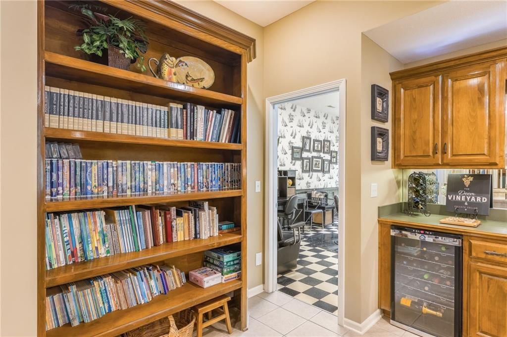 8211 NW High Point Drive — photo 44