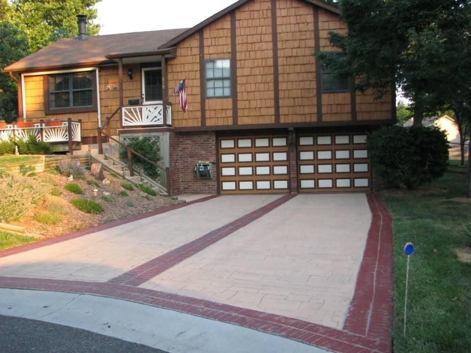 Photo 2 of 40 - 519 Trevis Avenue